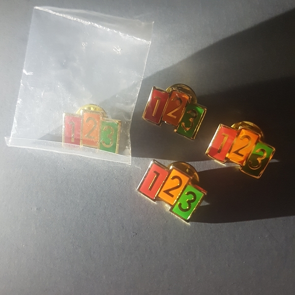 {FWP} 1 2 3 Pin - Picture 5 of 9